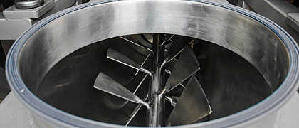 新颖紧凑型混合系统TCM